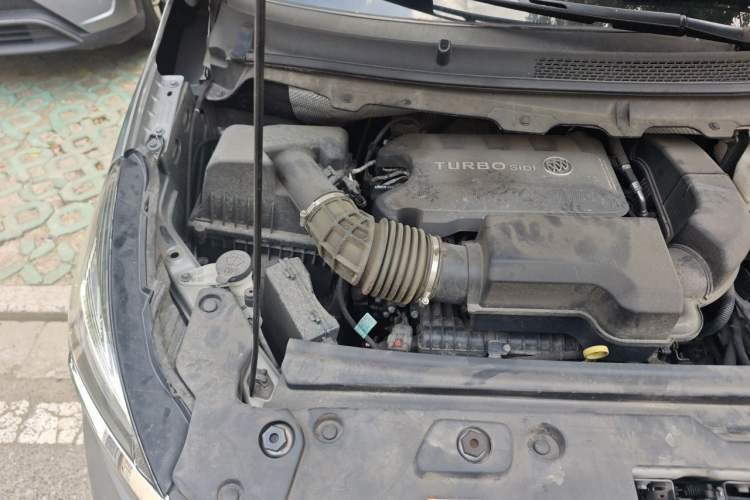 Used Buick GL8 2023 Land Executive Class 652T Luxury Model Engine Bay Right