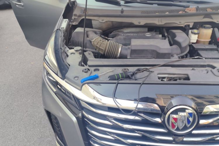 Used Buick GL8 2023 Facelifted Land Cruiser Executive Luxury Version Engine Bay Right