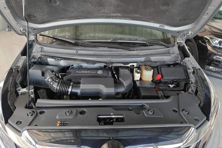 Used Buick GL8 2023 Land Executive Class Comfort Model Engine Bay
