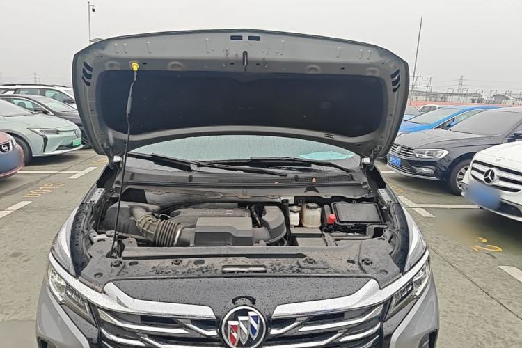 Used Buick GL8 2023 Facelifted Land Cruiser Executive Luxury Version Engine Bay