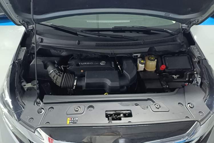 Used Buick GL8 2023 Land Executive Class Comfort Model Engine Bay