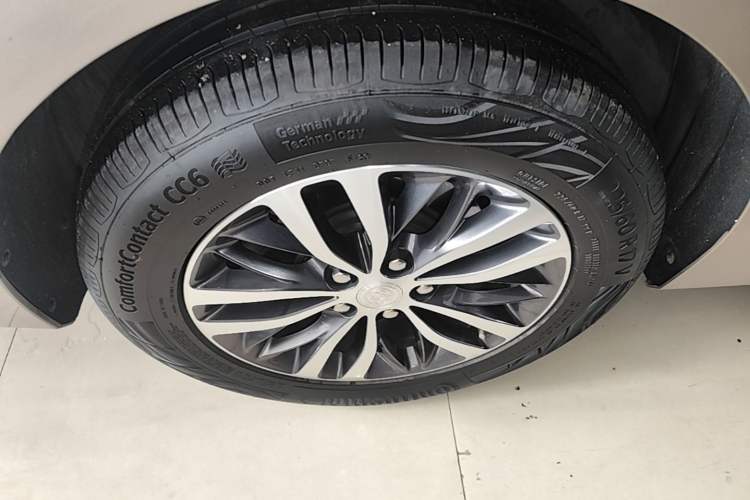Used Buick GL8 2023 ES Lu Zun Deluxe Model Exterior 1