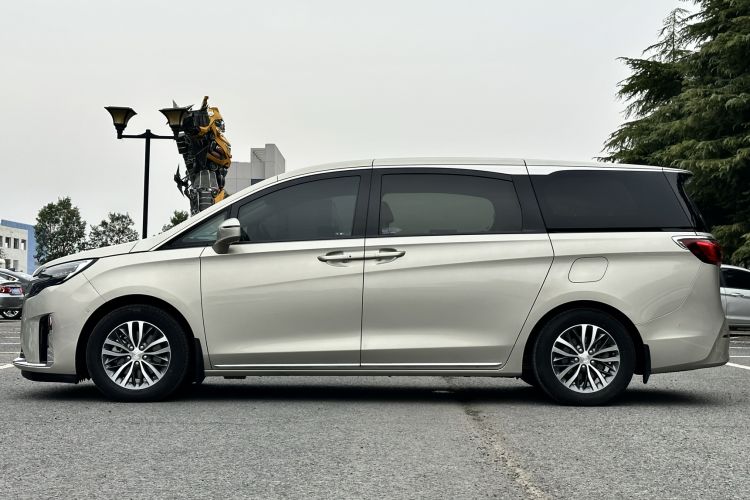 Used Buick GL8 2023 ES Lu Zun Deluxe Model Exterior 3
