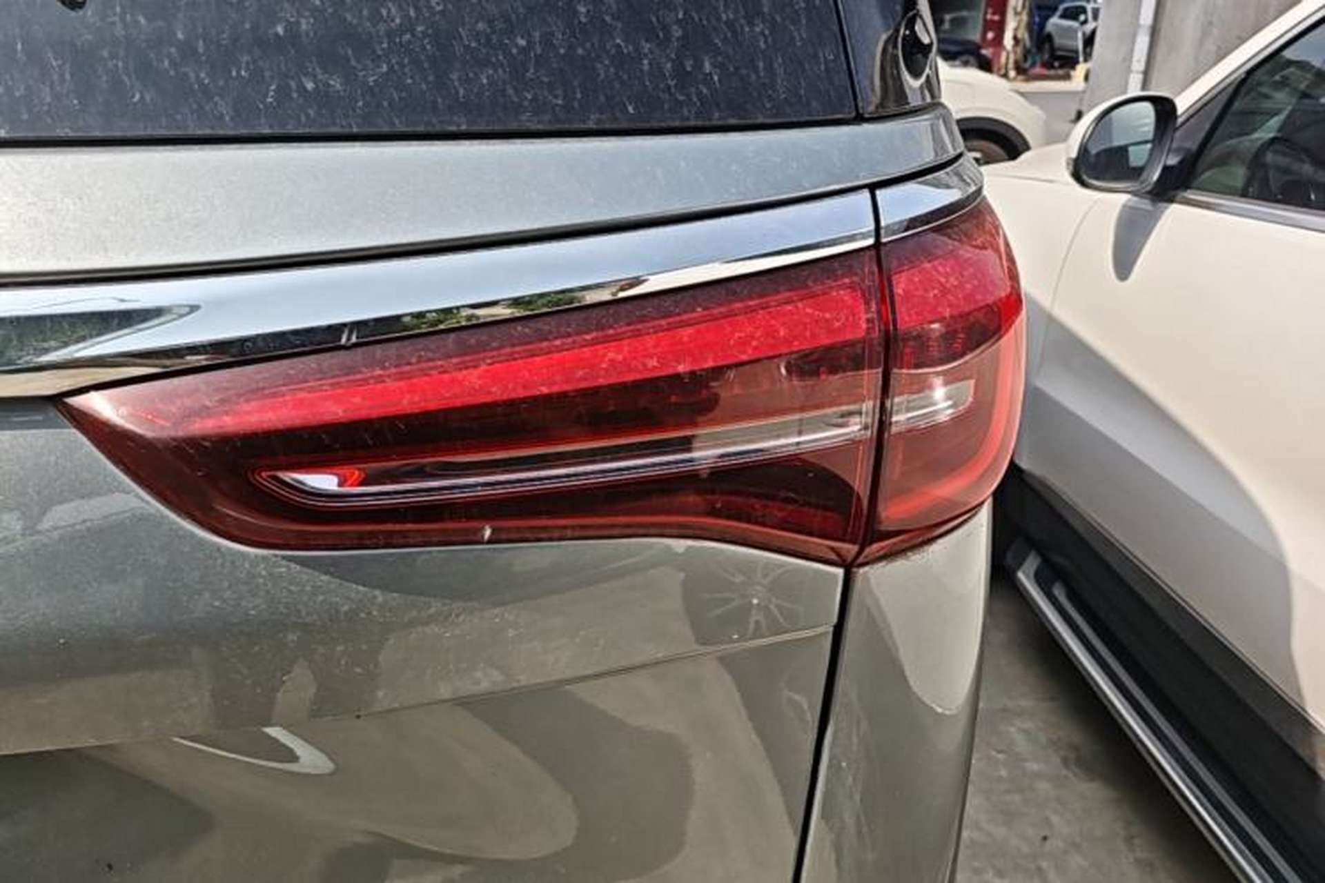 Used Buick GL8 2023 ES Lu Zun Deluxe Model Exterior 3