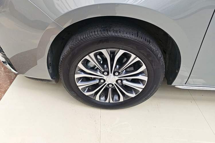 Used Buick GL8 2023 Land Executive Class Smart Enjoyment Model Exterior 4
