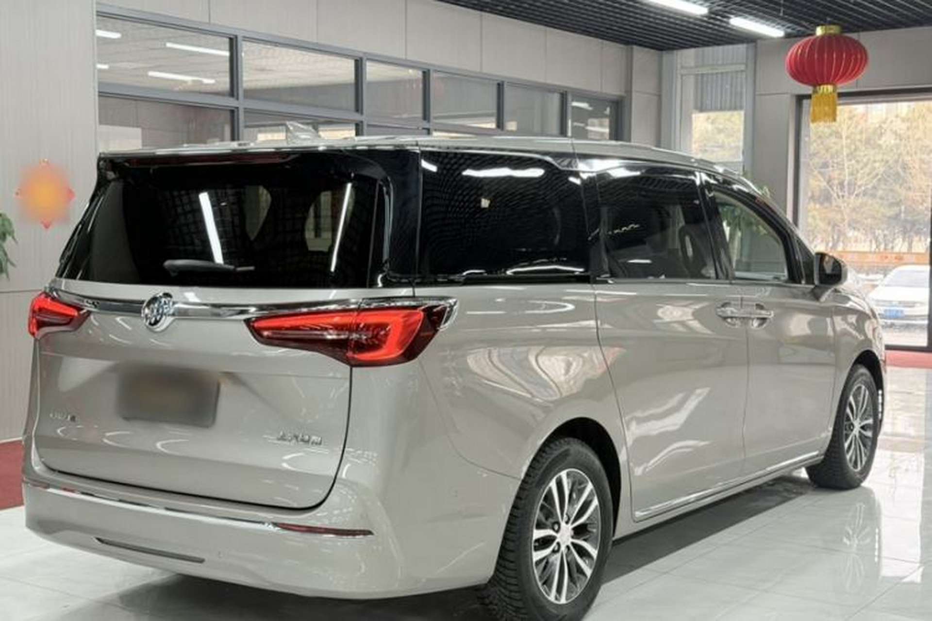 Used Buick GL8 2023 ES Lu Zun Deluxe Model Exterior 5