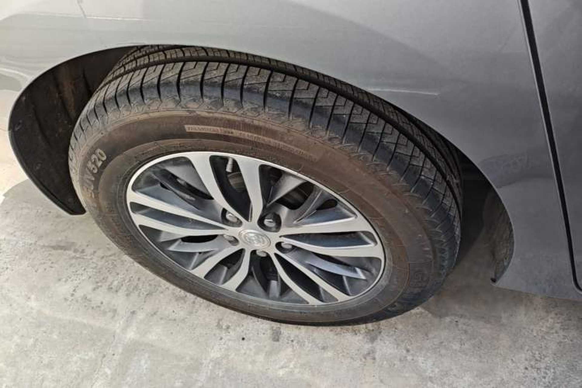 Used Buick GL8 2023 ES Lu Zun Deluxe Model Exterior 5