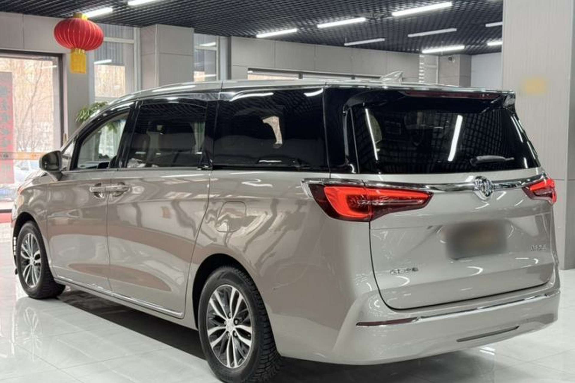 Used Buick GL8 2023 ES Lu Zun Deluxe Model Exterior 6