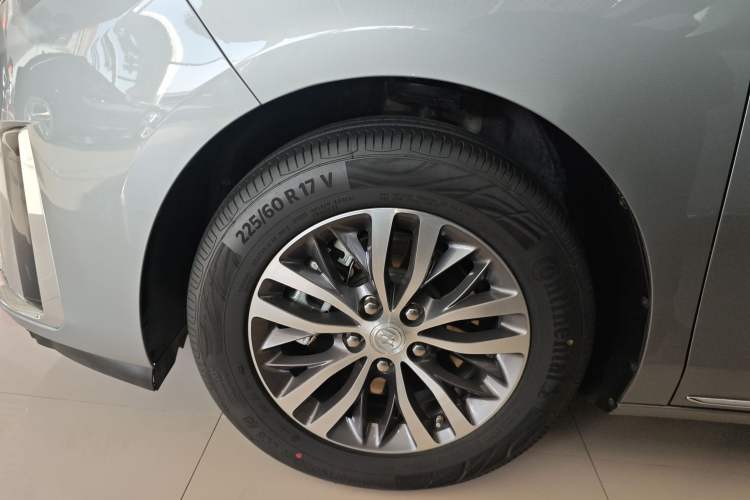 Used Buick GL8 2023 ES Lu Zun Comfort Model Exterior 7