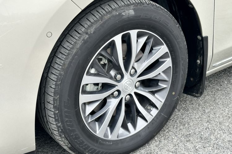 Used Buick GL8 2023 ES Lu Zun Deluxe Model Exterior 7