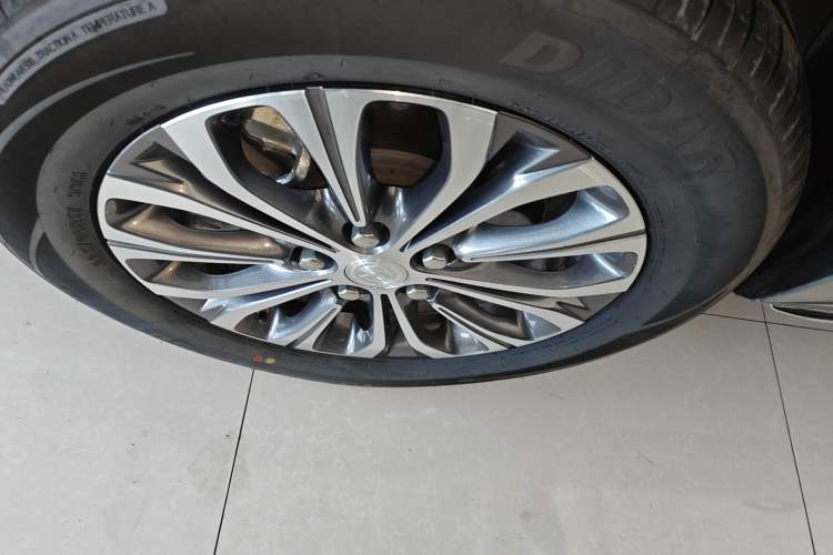 Used Buick GL8 2023 Land Executive Class Comfort Model Exterior 7