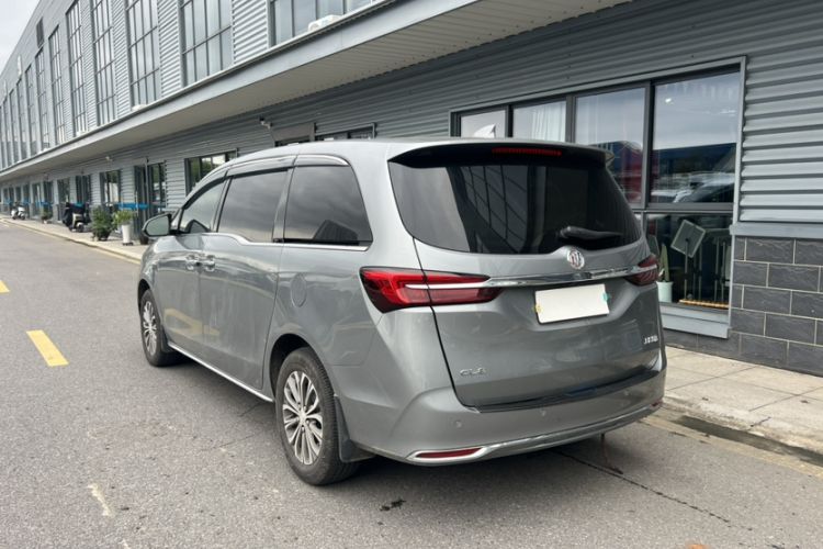 Used Buick GL8 2023 Facelifted Land Cruiser Executive Luxury Version Exterior 9