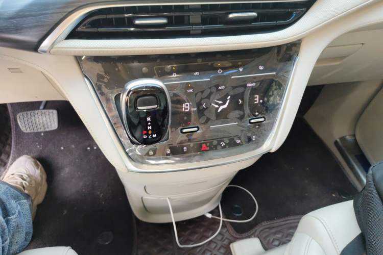 Used Buick GL8 2023 ES Lu Zun Comfort Model Gear Lever
