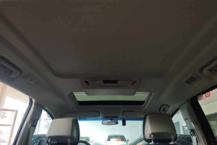 Used Buick GL8 2023 ES Lu Zun Comfort Model Headliner