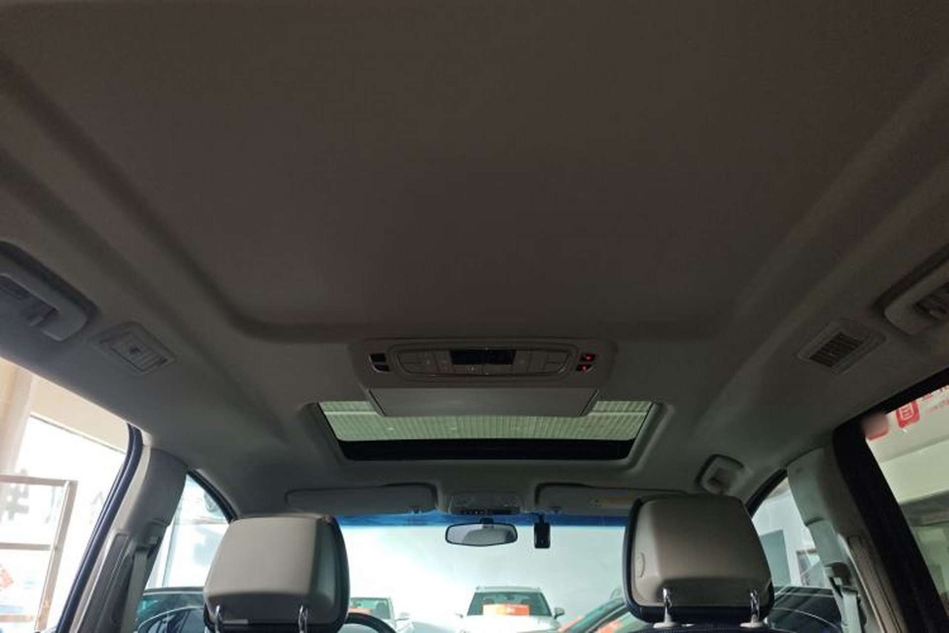 Used Buick GL8 2023 ES Lu Zun Comfort Model Headliner