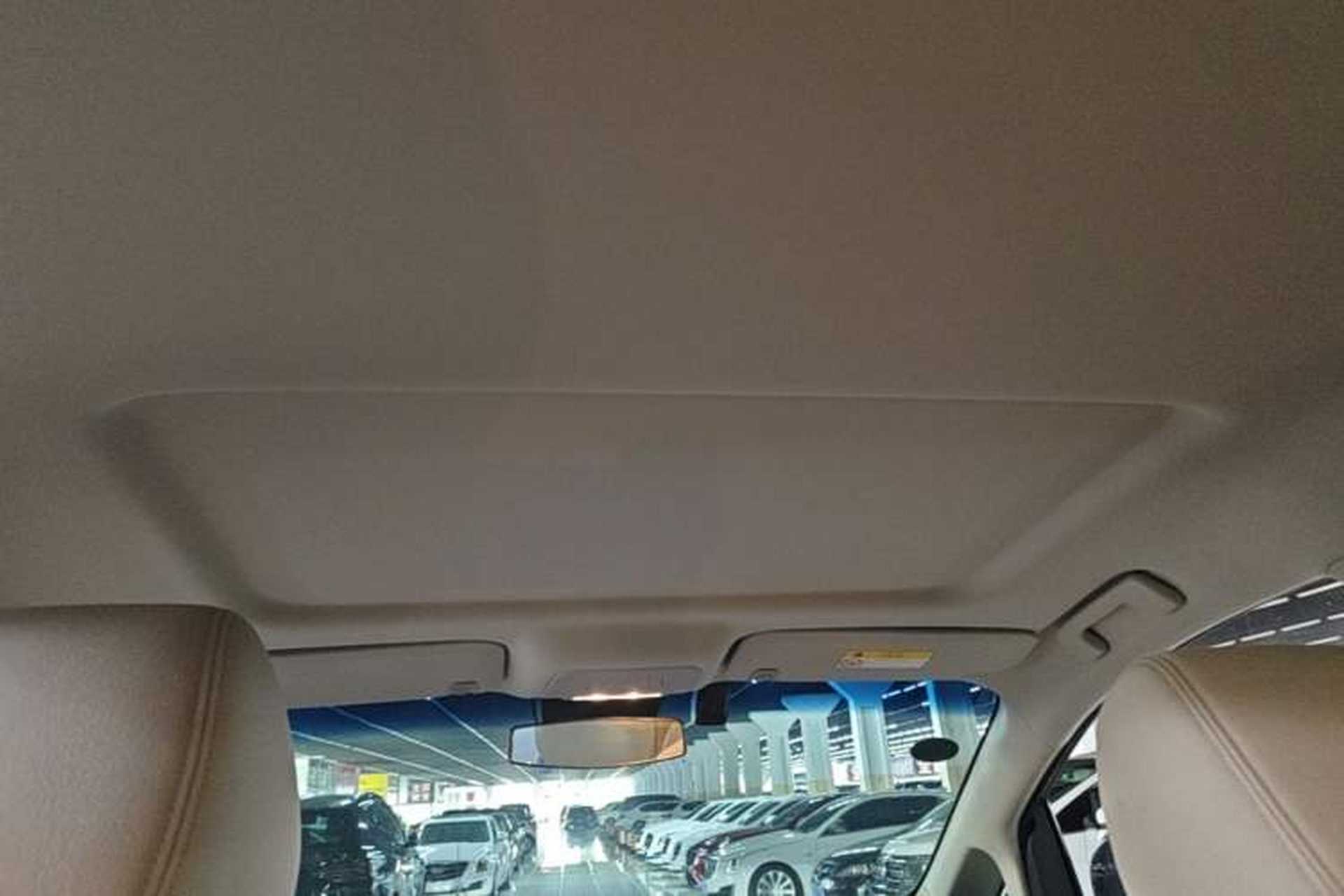 Used Buick GL8 2023 Land Executive Class Comfort Model Headliner