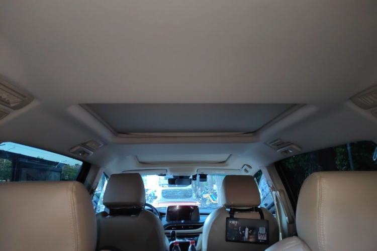 Used Buick GL8 2023 Land Executive Class Deluxe Model Headliner