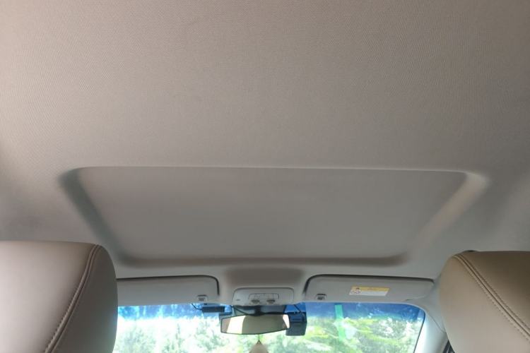 Used Buick GL8 2023 Land Executive Class Comfort Model Headliner