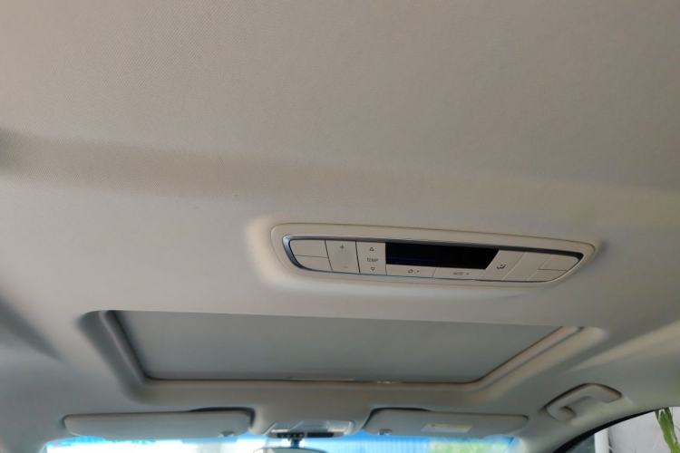 Used Buick GL8 2023 ES Lu Zun Comfort Model Headliner
