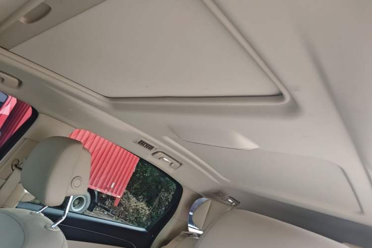 Used Buick GL8 2023 ES Lu Zun Deluxe Model Headliner