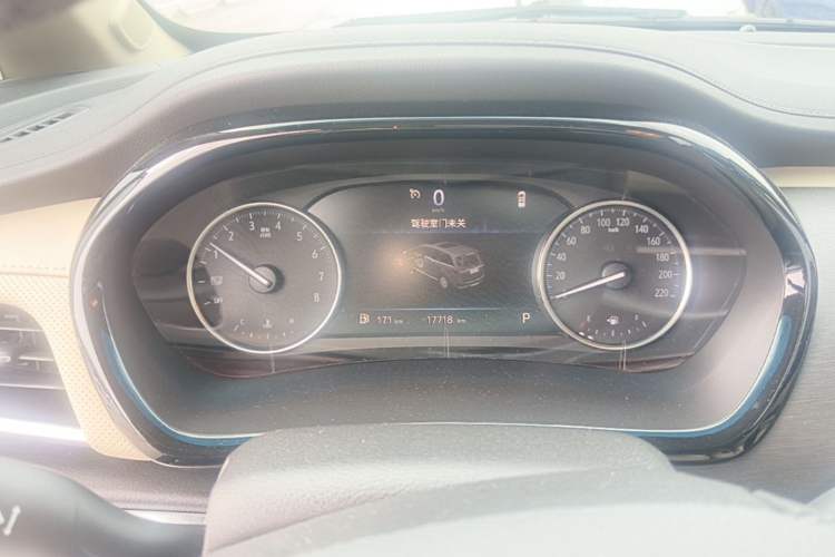 Used Buick GL8 2023 Facelifted Land Cruiser Executive Luxury Version Instrument Cluster