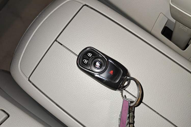 Used Buick GL8 2023 Land Executive Class Comfort Model Interior 1
