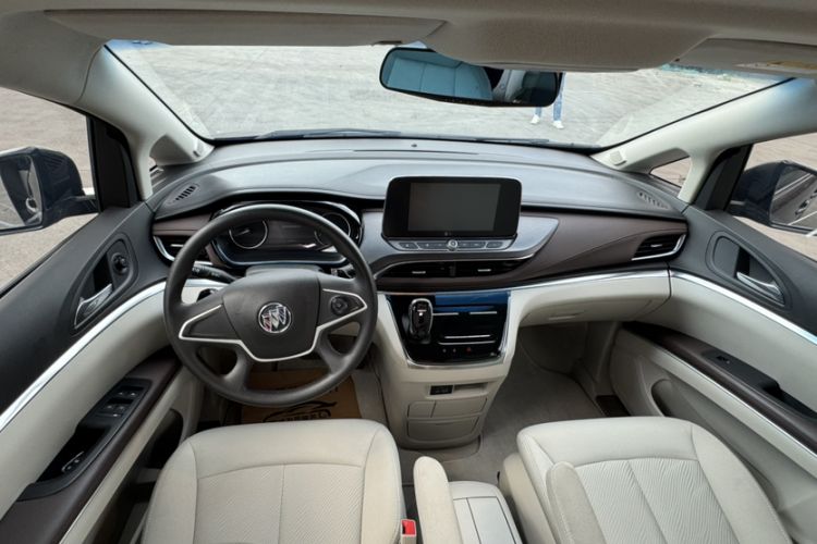 Used Buick GL8 2023 Land Executive Class Comfort Model Interior 1