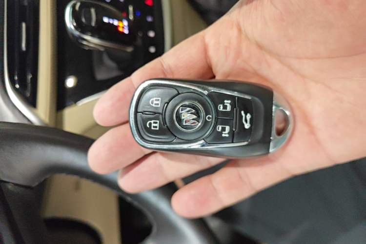 Used Buick GL8 2023 ES Lu Zun Luxury Model Interior 1