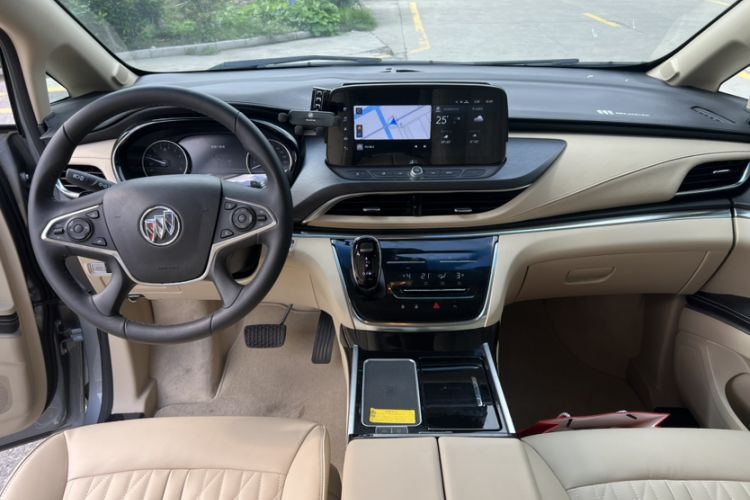 Used Buick GL8 2023 Facelifted Land Cruiser Executive Luxury Version Interior 2