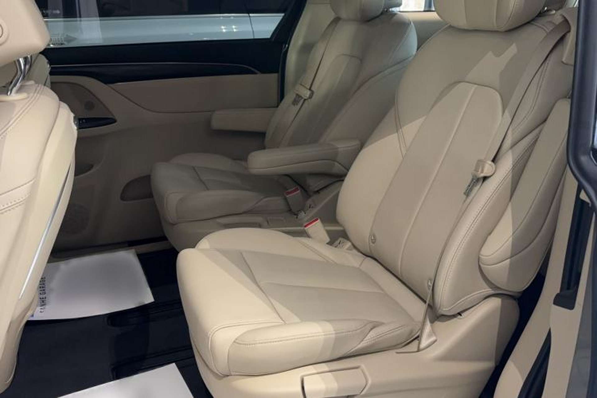 Used Buick GL8 2023 ES Lu Zun Deluxe Model Interior 4