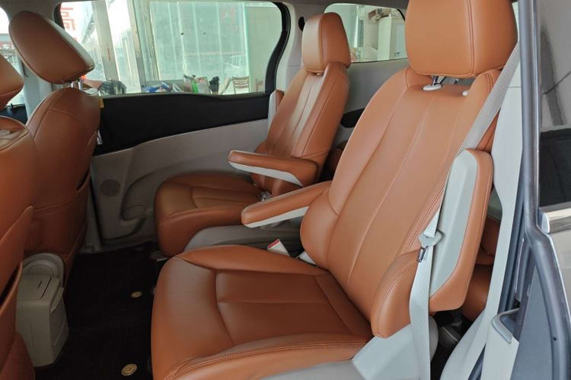 Used Buick GL8 2023 Land Executive Class Comfort Model Interior 4