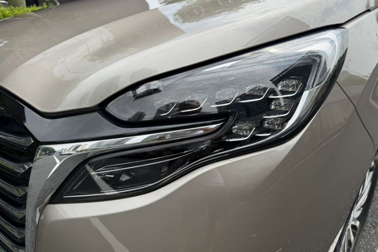 Used Buick GL8 2023 ES Lu Zun Deluxe Model Left Front Headlight