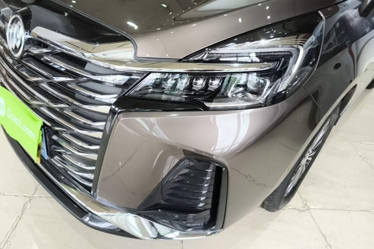 Used Buick GL8 2023 Facelifted Land Cruiser Executive Luxury Version Left Front Headlight