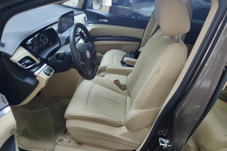 Used Buick GL8 2023 Land Executive Class 652T Smart Luxury Model Left Front Seat
