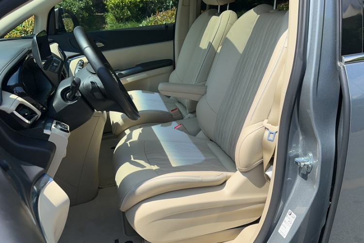 Used Buick GL8 2023 Land Business Class Smart Deluxe Model Left Front Seat