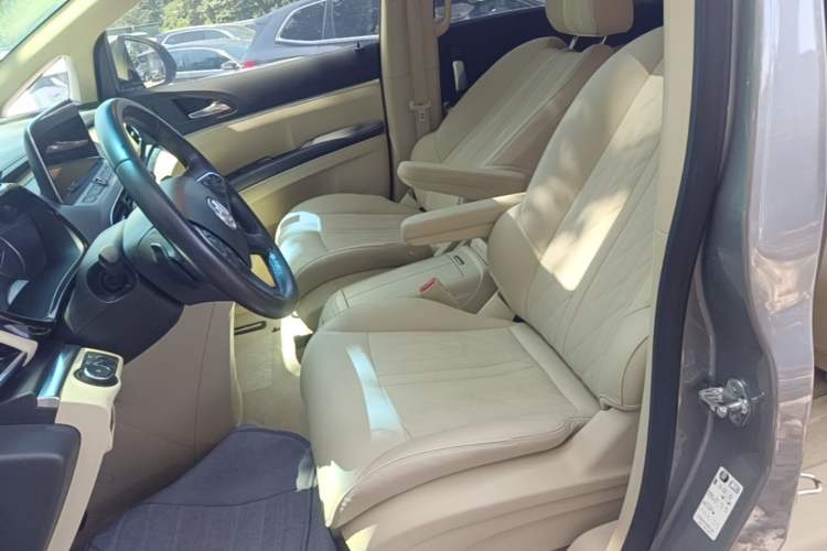 Used Buick GL8 2023 Land Executive Class 652T Luxury Model Left Front Seat