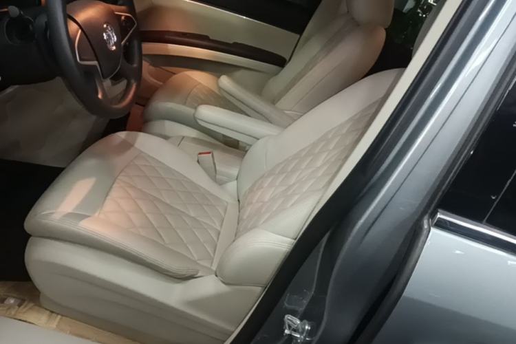 Used Buick GL8 2023 Land Executive Class Comfort Model Left Front Seat