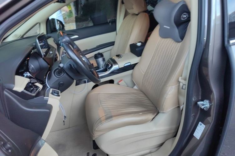 Used Buick GL8 2023 Land Executive Class Deluxe Model Left Front Seat