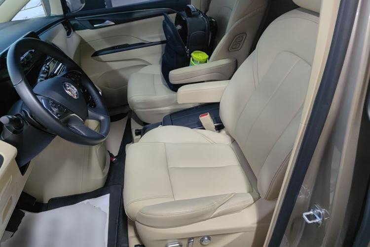 Used Buick GL8 2023 ES Lu Zun Deluxe Model Left Front Seat
