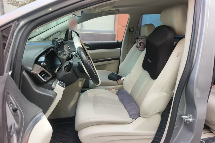 Used Buick GL8 2023 Land Executive Class Smart Enjoyment Model Left Front Seat