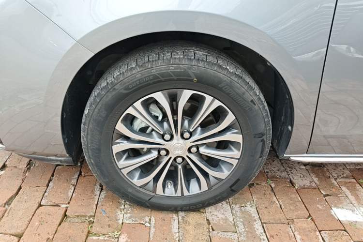 Used Buick GL8 2023 Land Executive Class 652T Luxury Model Left Front Wheel Hub