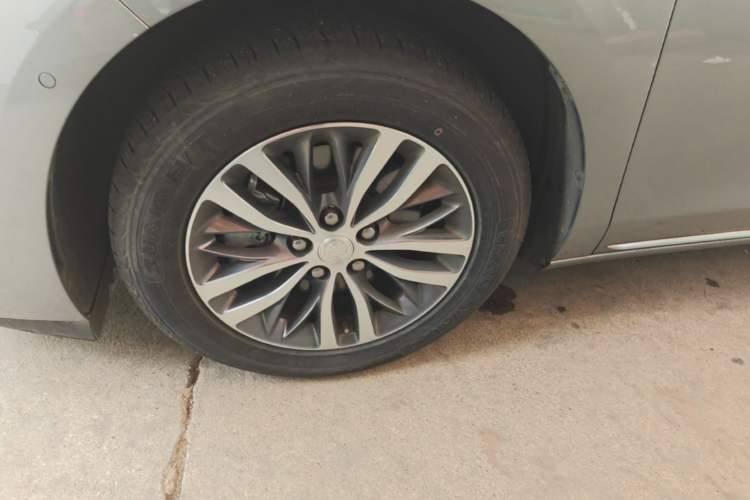 Used Buick GL8 2023 ES Lu Zun Deluxe Model Left Front Wheel Hub