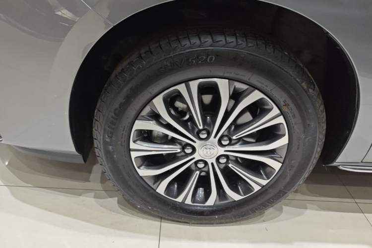 Used Buick GL8 2023 Land Executive Class Smart Enjoyment Model Left Front Wheel Hub