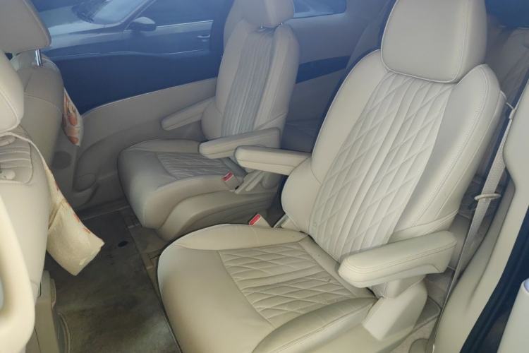 Used Buick GL8 2023 Land Executive Class 652T Smart Luxury Model Left Rear Seat