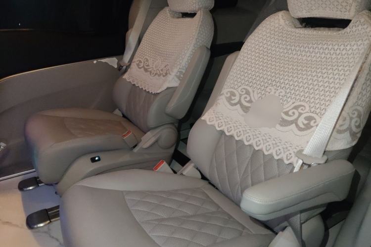 Used Buick GL8 2023 Land Executive Class Smart Enjoyment Model Left Rear Seat