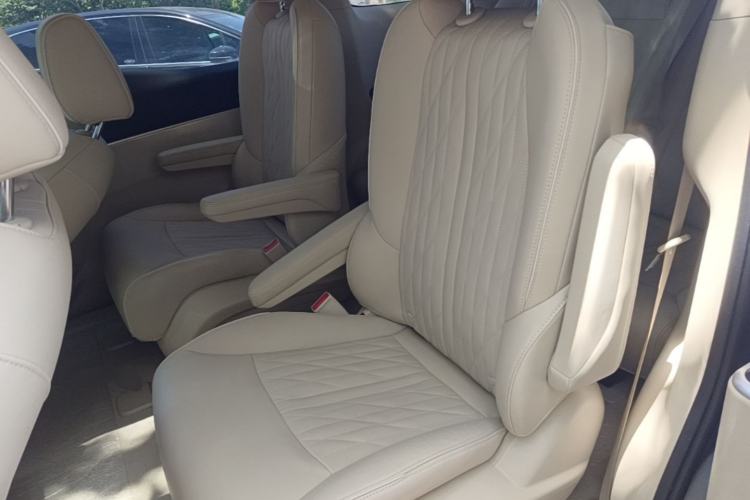 Used Buick GL8 2023 Land Executive Class 652T Luxury Model Left Rear Seat