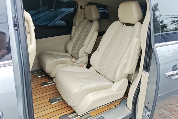 Used Buick GL8 2023 Land Executive Class 652T Luxury Model Left Rear Seat