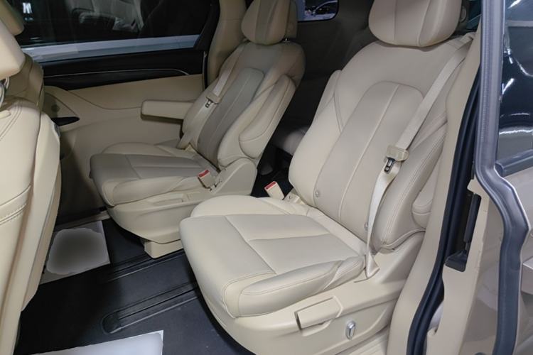 Used Buick GL8 2023 ES Lu Zun Deluxe Model Left Rear Seat