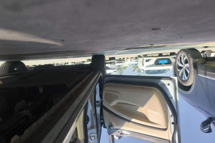 Used Buick GL8 2023 Land Business Class Smart Deluxe Model Left Side Sill