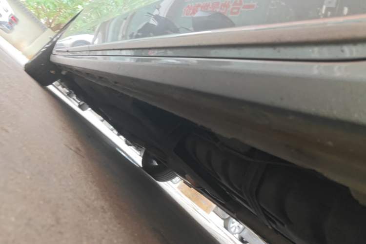 Used Buick GL8 2023 ES Lu Zun Deluxe Model Left Side Sill